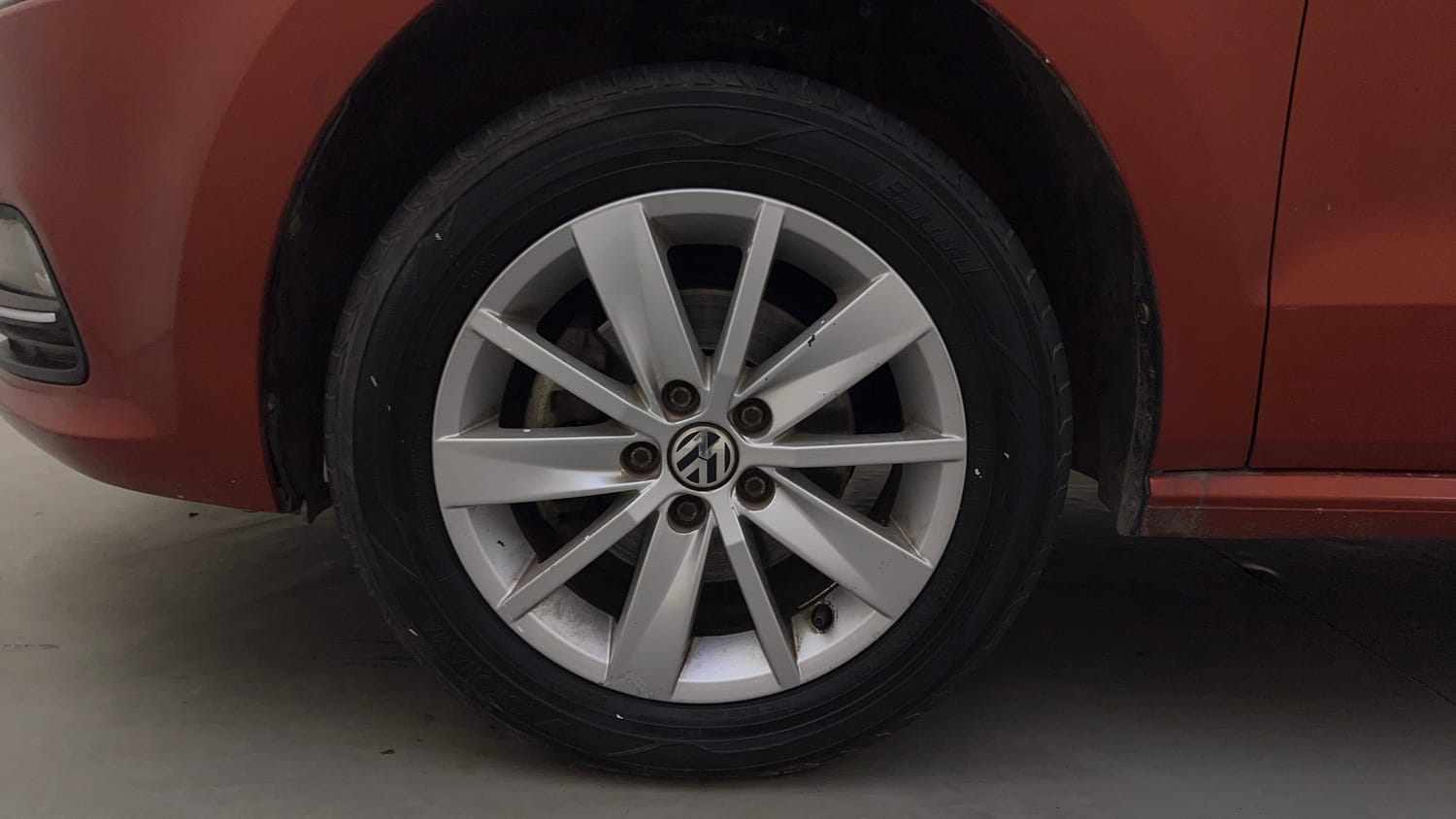 Used 2014 Volkswagen Polo Highline1.2L (P) Petrol Manual tyres LEFT FRONT TYRE RIM VIEW