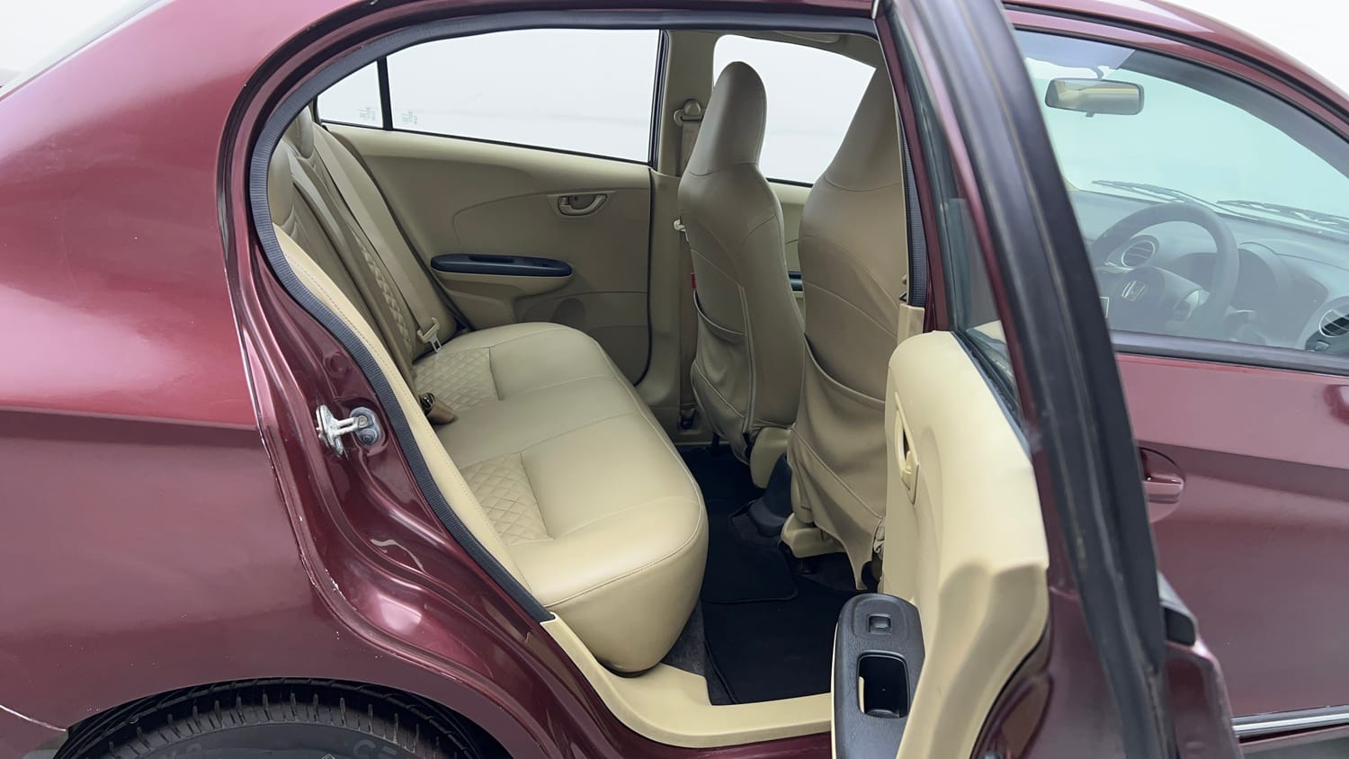 Used 2015 Honda Amaze 1.2 S i-VTEC Petrol Manual interior RIGHT SIDE REAR DOOR CABIN VIEW