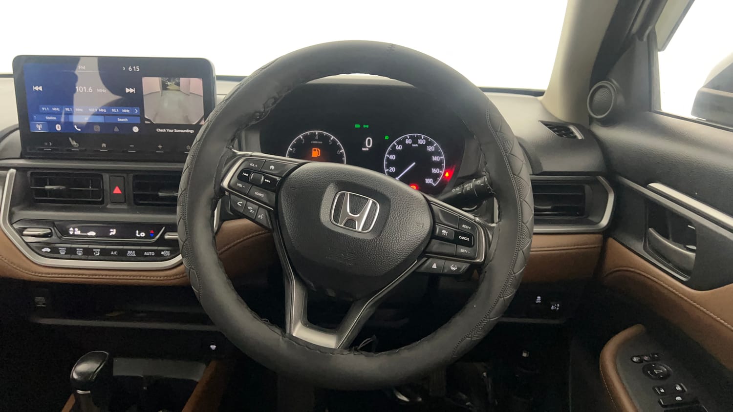 Used 2023 Honda Elevate ZX CVT Petrol Automatic interior STEERING VIEW