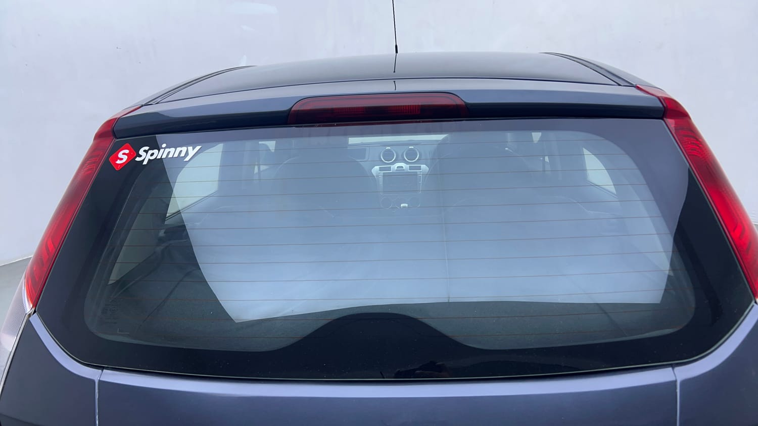 Used 2013 Ford Figo Duratec Petrol ZXI 1.2 Petrol Manual top_features Rear defogger