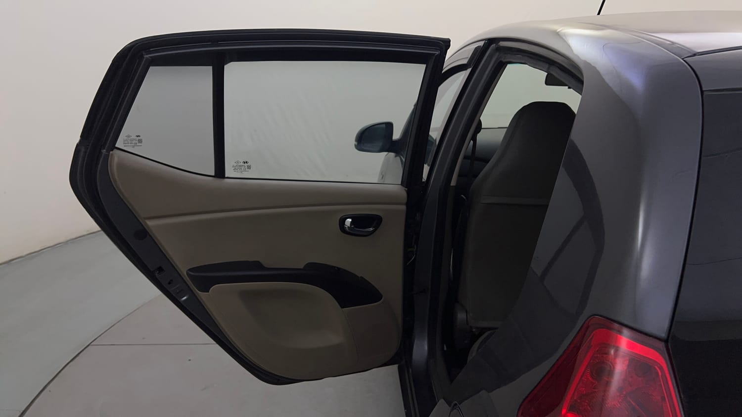Used 2013 Hyundai i10 Magna 1.2 Kappa2 Petrol Manual interior LEFT REAR DOOR OPEN VIEW