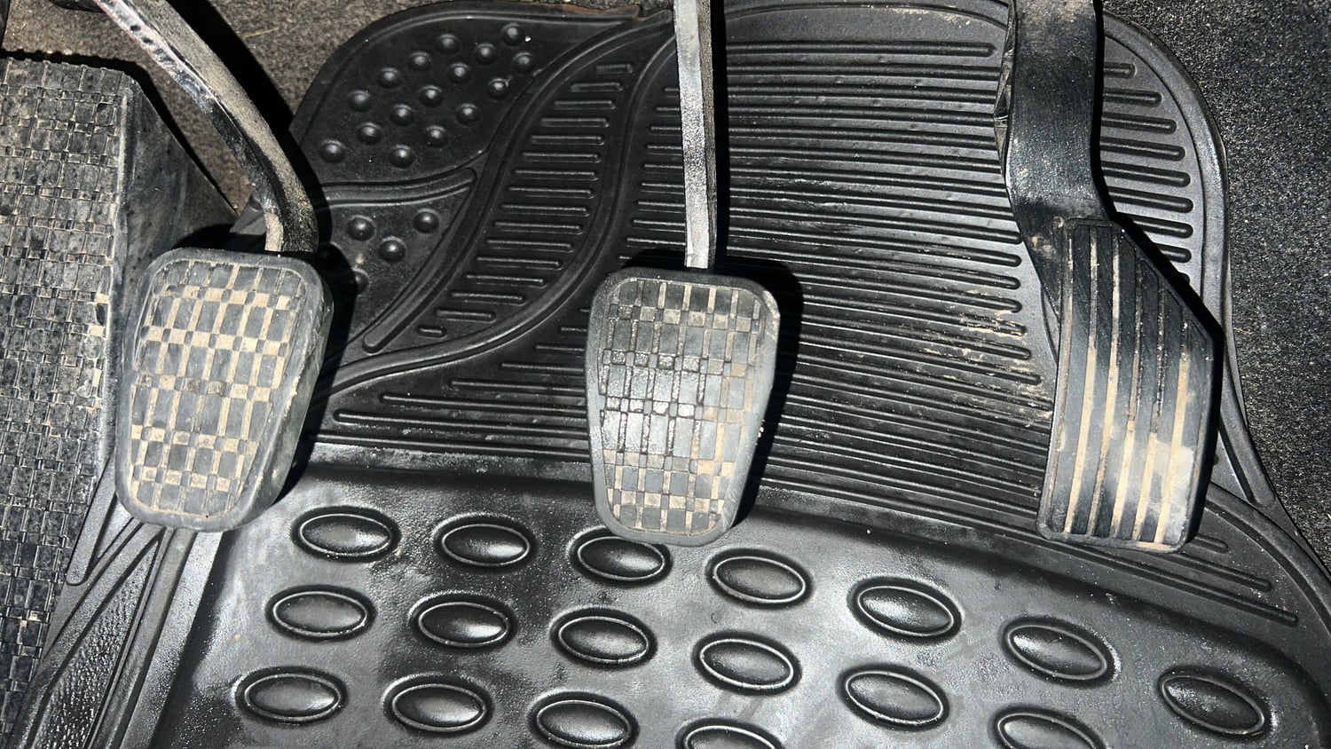Used 2022 Tata Punch Creative Dual Tone Petrol Manual interior PEDALS VIEW