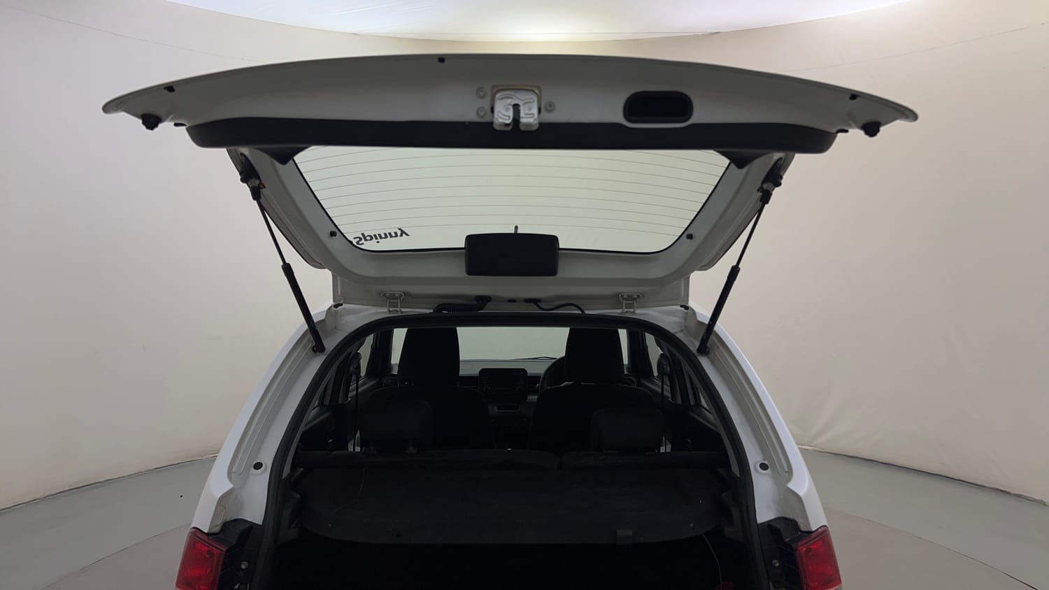 Used 2018 Maruti Suzuki Ignis [2017-2020] Zeta AMT Petrol Dual Tone Petrol Automatic interior DICKY DOOR OPEN VIEW