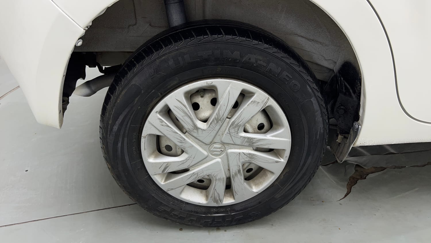 Used 2022 Maruti Suzuki Wagon R LXI 1.0 CNG Cng Manual tyres RIGHT REAR TYRE RIM VIEW
