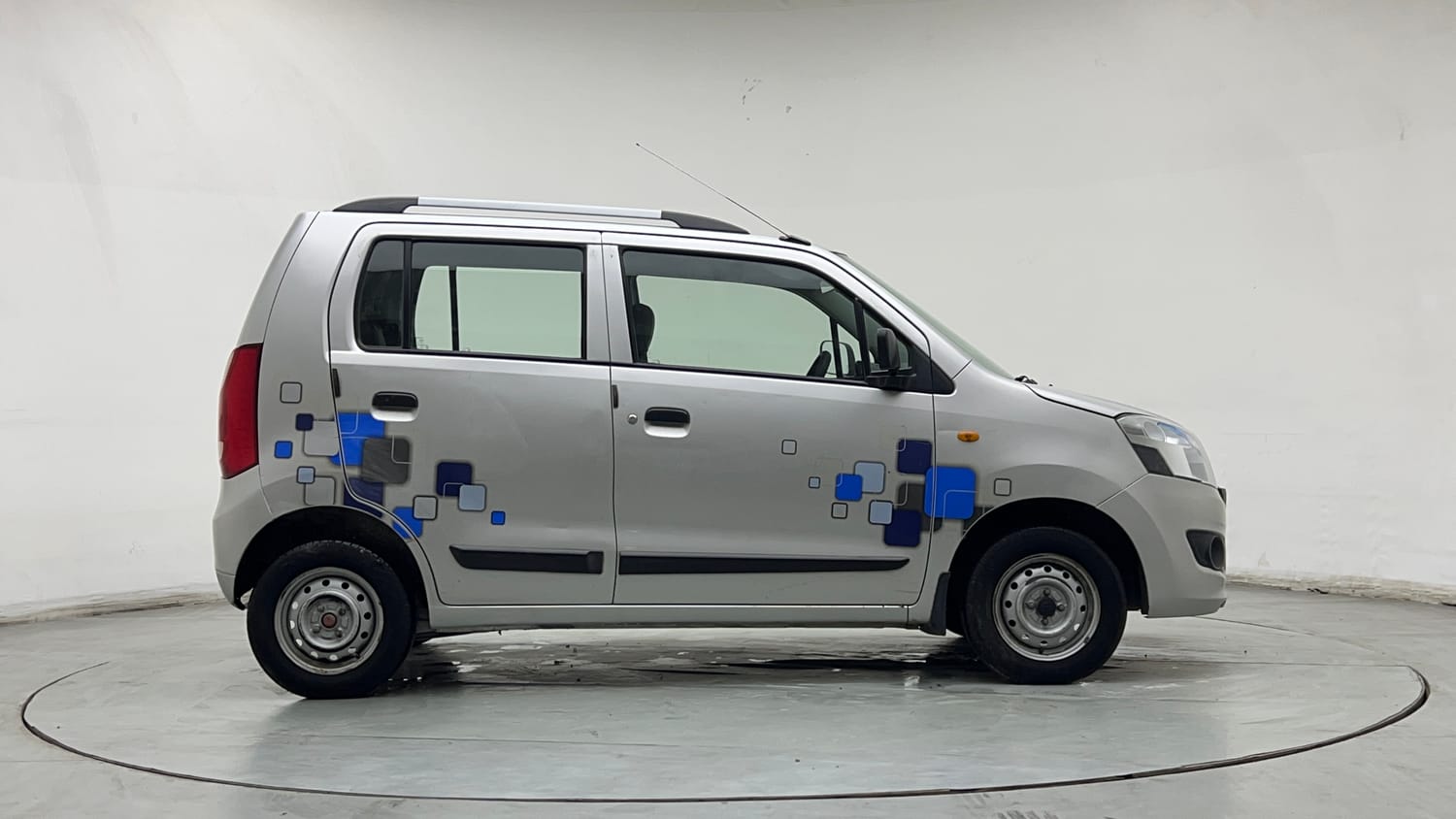 Used 2013 Maruti Suzuki Wagon R LXI CNG Cng Manual exterior RIGHT SIDE VIEW
