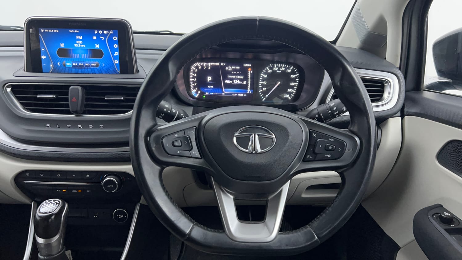 Used 2023 Tata Altroz XZA Petrol Petrol Automatic interior STEERING VIEW