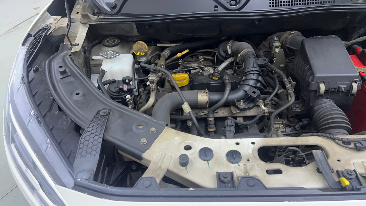 Used 2021 Nissan Magnite XV Premium Turbo Petrol Manual engine ENGINE RIGHT SIDE VIEW