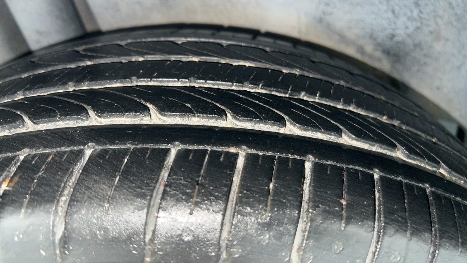 Used 2019 Maruti Suzuki Ciaz Alpha Hybrid 1.5 Petrol Manual tyres RIGHT REAR TYRE TREAD VIEW