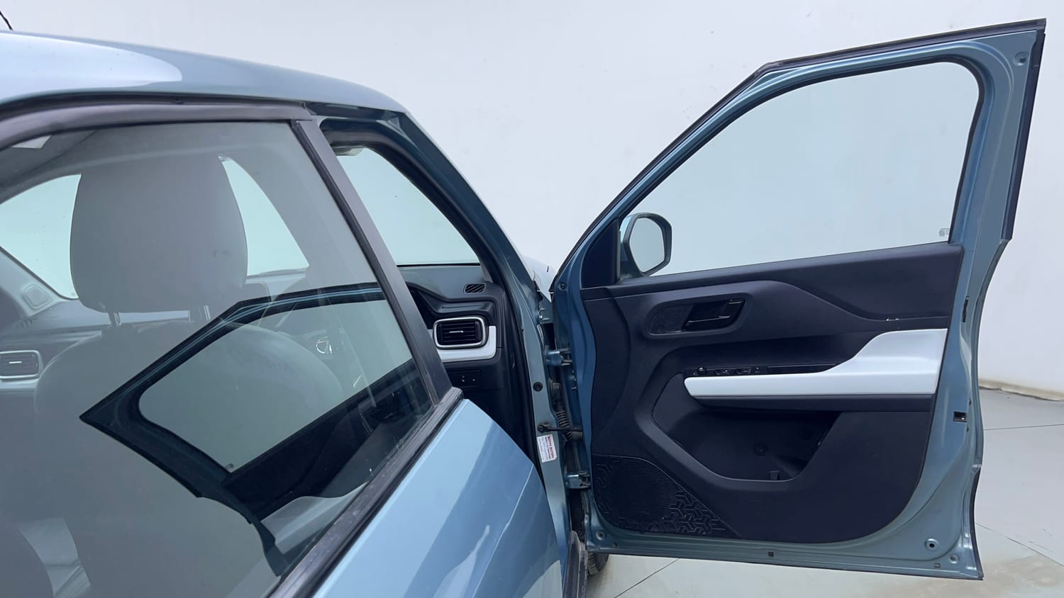 Used 2022 Tata Punch Accomplished MT Petrol Manual interior RIGHT FRONT DOOR OPEN VIEW