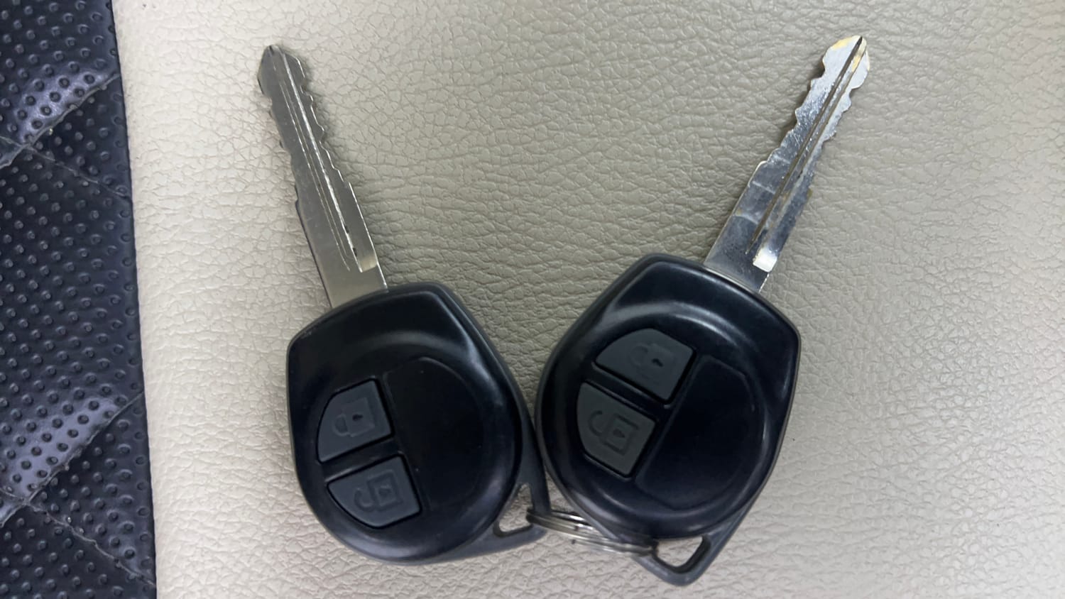 Used 2017 Maruti Suzuki Wagon R 1.0 VXI AMT Petrol Automatic extra CAR KEY VIEW