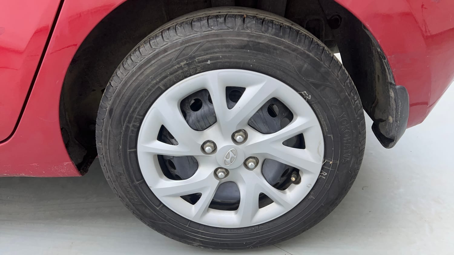 Used 2019 Hyundai Grand i10 Sportz 1.2 Kappa VTVT Petrol Manual tyres LEFT REAR TYRE RIM VIEW