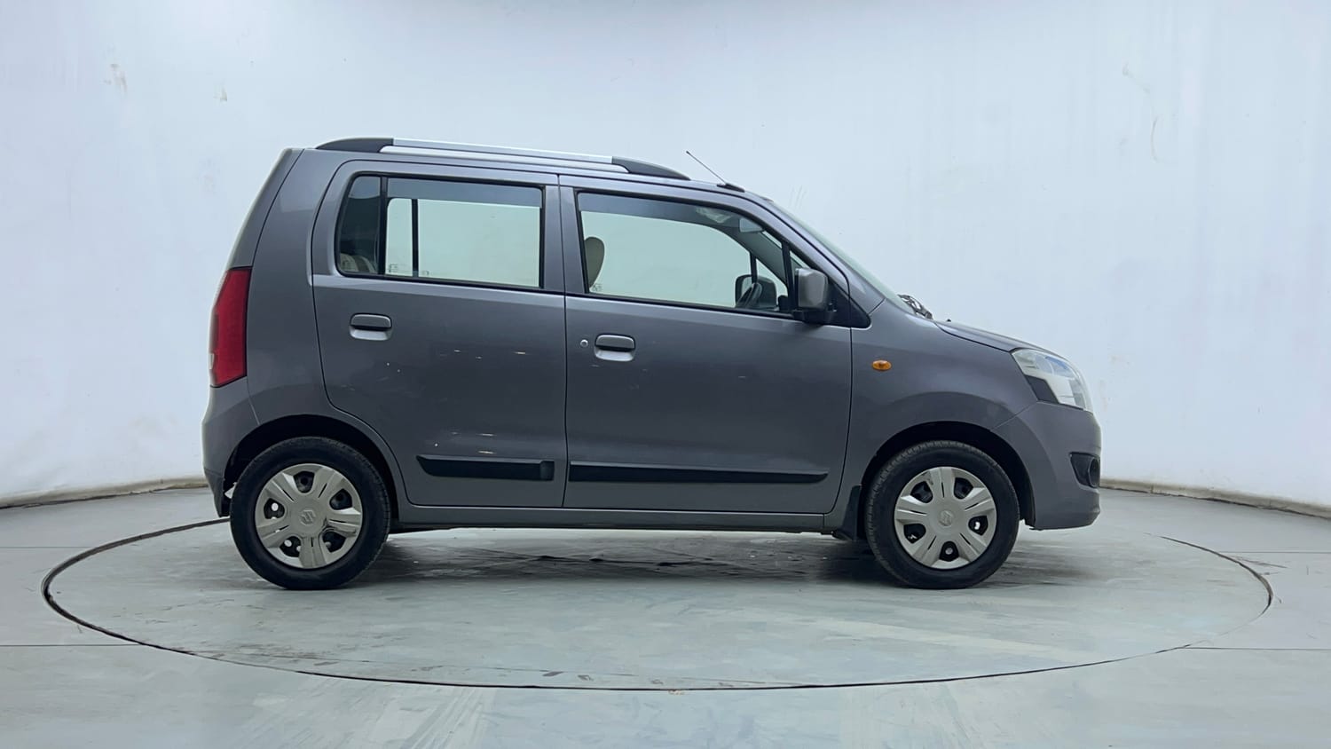 Used 2017 Maruti Suzuki Wagon R 1.0 VXI AMT Petrol Automatic exterior RIGHT SIDE VIEW
