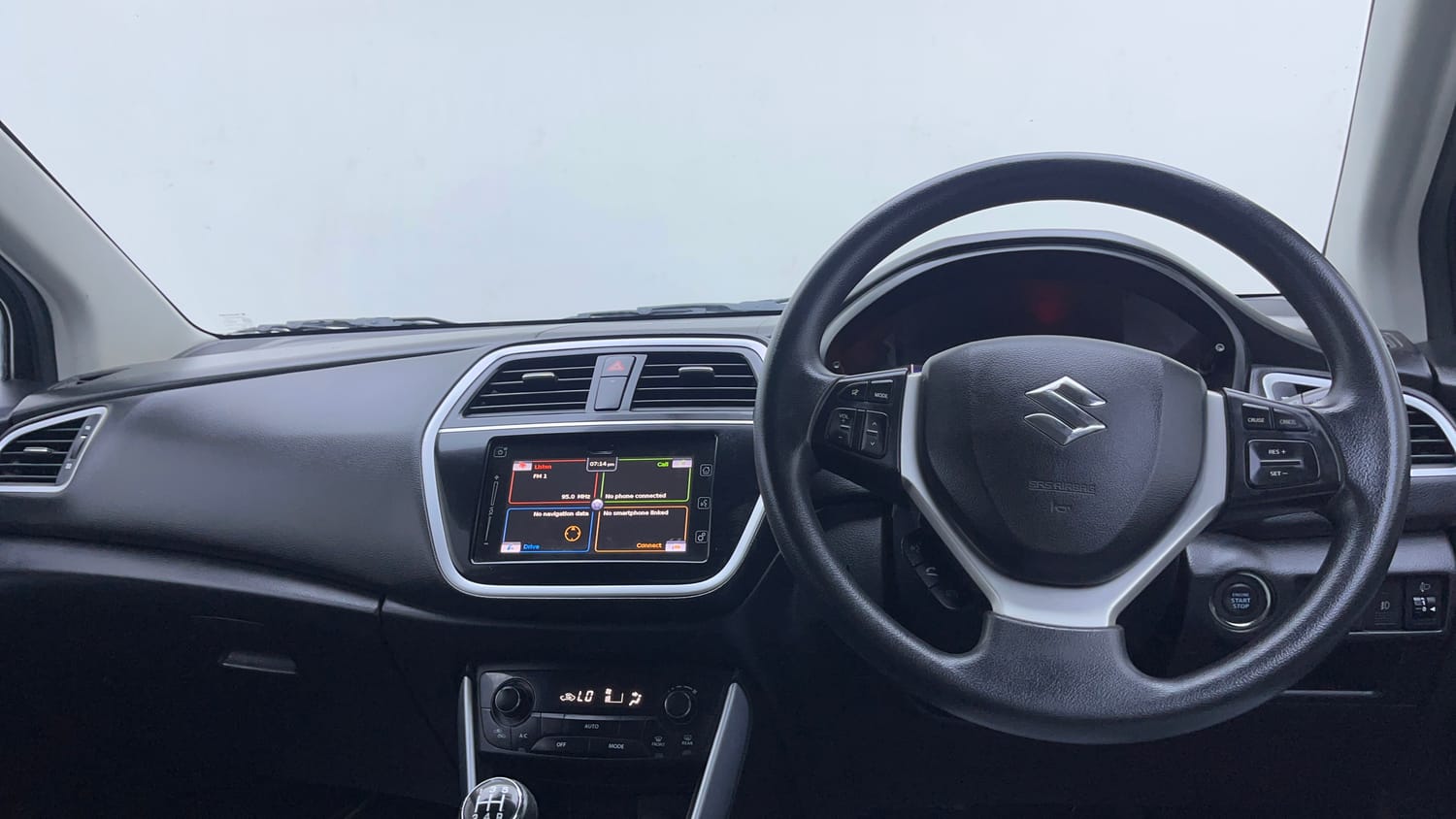 Used 2019 Maruti Suzuki S-Cross Zeta 1.3 Diesel Manual interior DASHBOARD VIEW