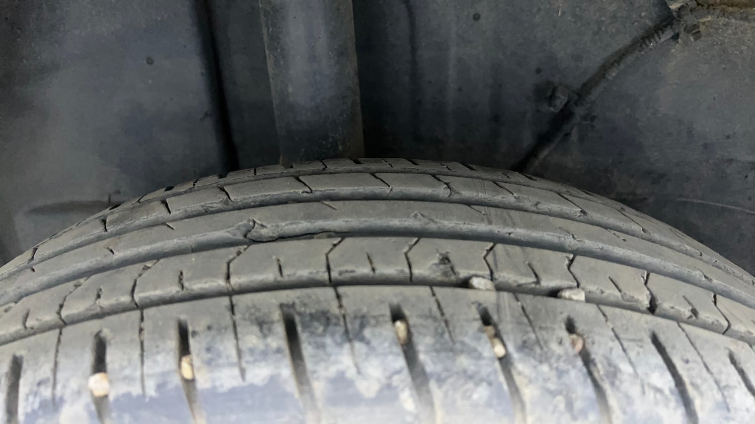 Used 2022 Tata Punch Pure MT Petrol Manual tyres RIGHT REAR TYRE TREAD VIEW