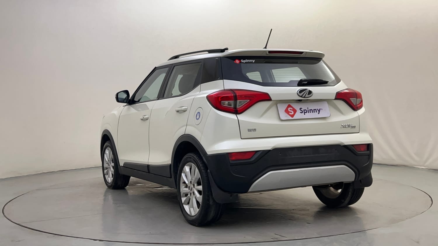 Used 2021 Mahindra XUV 300 W8 1.2 Petrol Petrol Manual exterior LEFT REAR CORNER VIEW