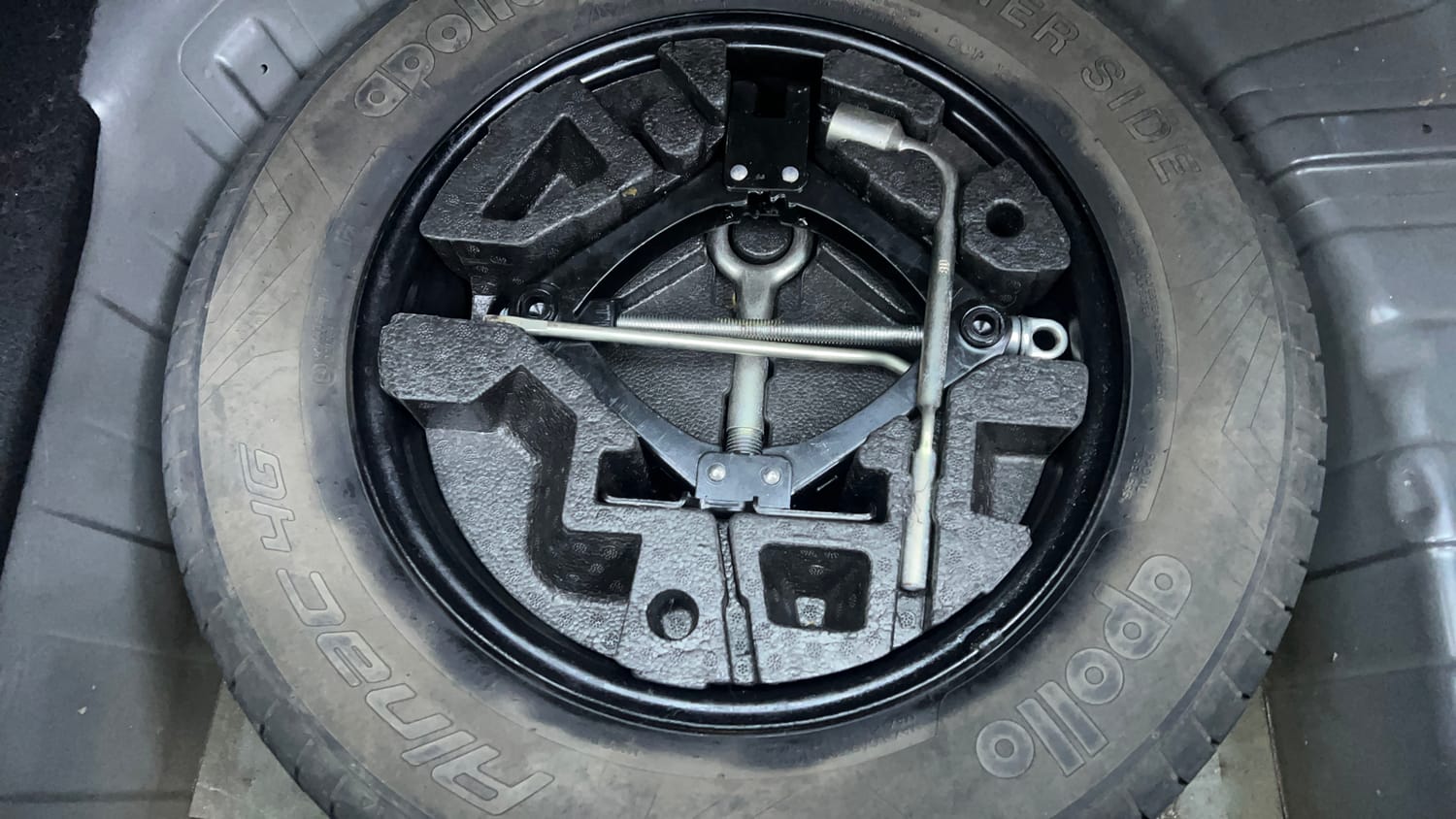 Used 2022 Tata Punch Pure MT Petrol Manual tyres SPARE TYRE VIEW