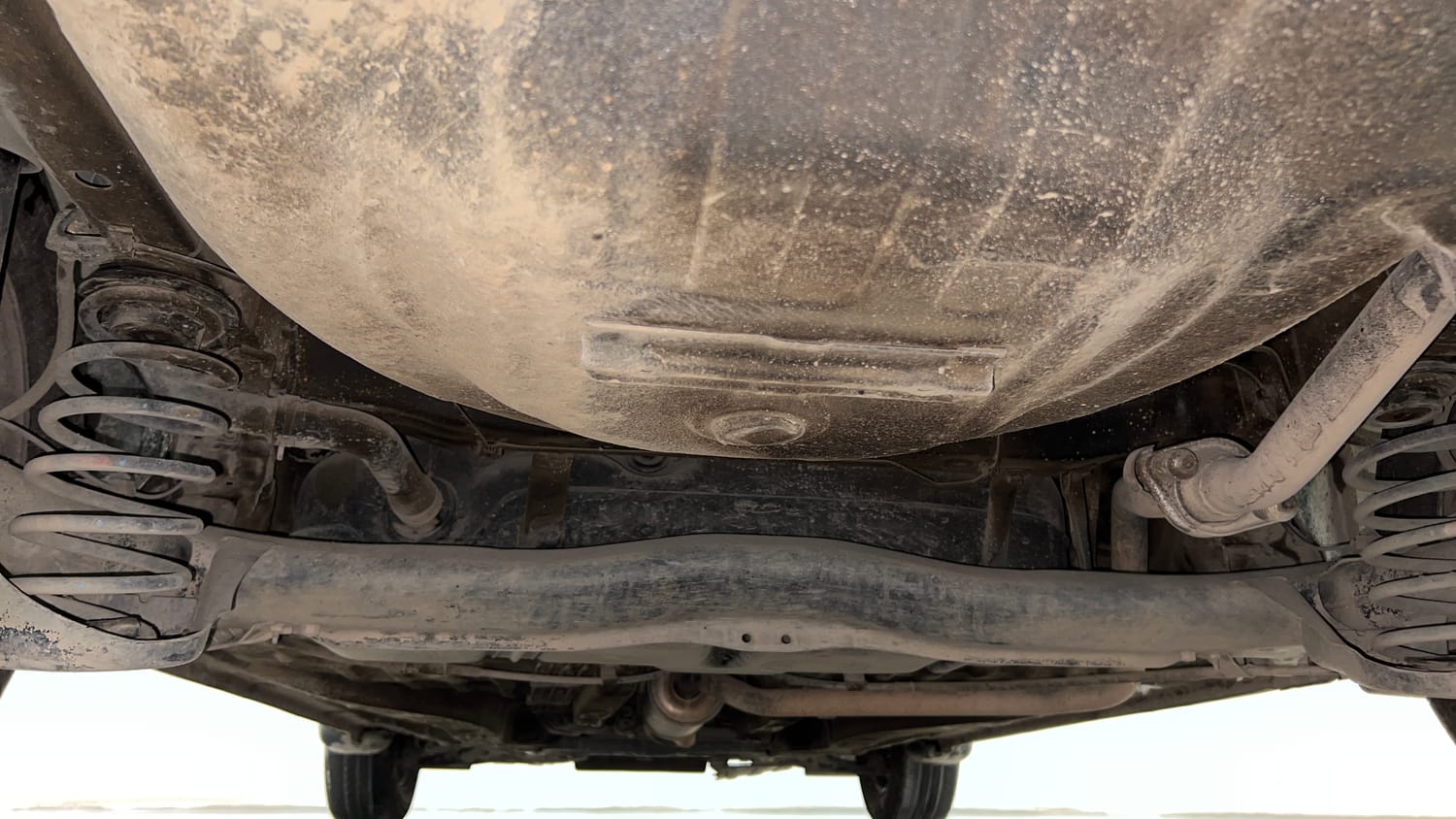 Used 2015 Honda Amaze 1.2 SX i-VTEC Petrol Manual extra REAR UNDERBODY VIEW (TAKEN FROM REAR)