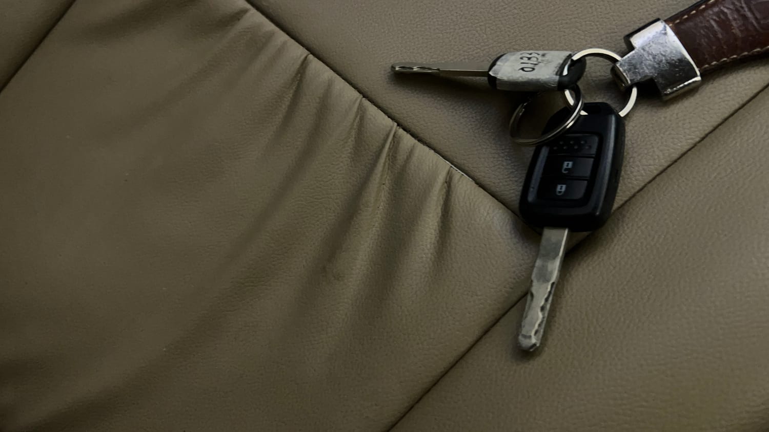 Used 2016 Honda Jazz S AT Petrol Automatic extra CAR KEY VIEW