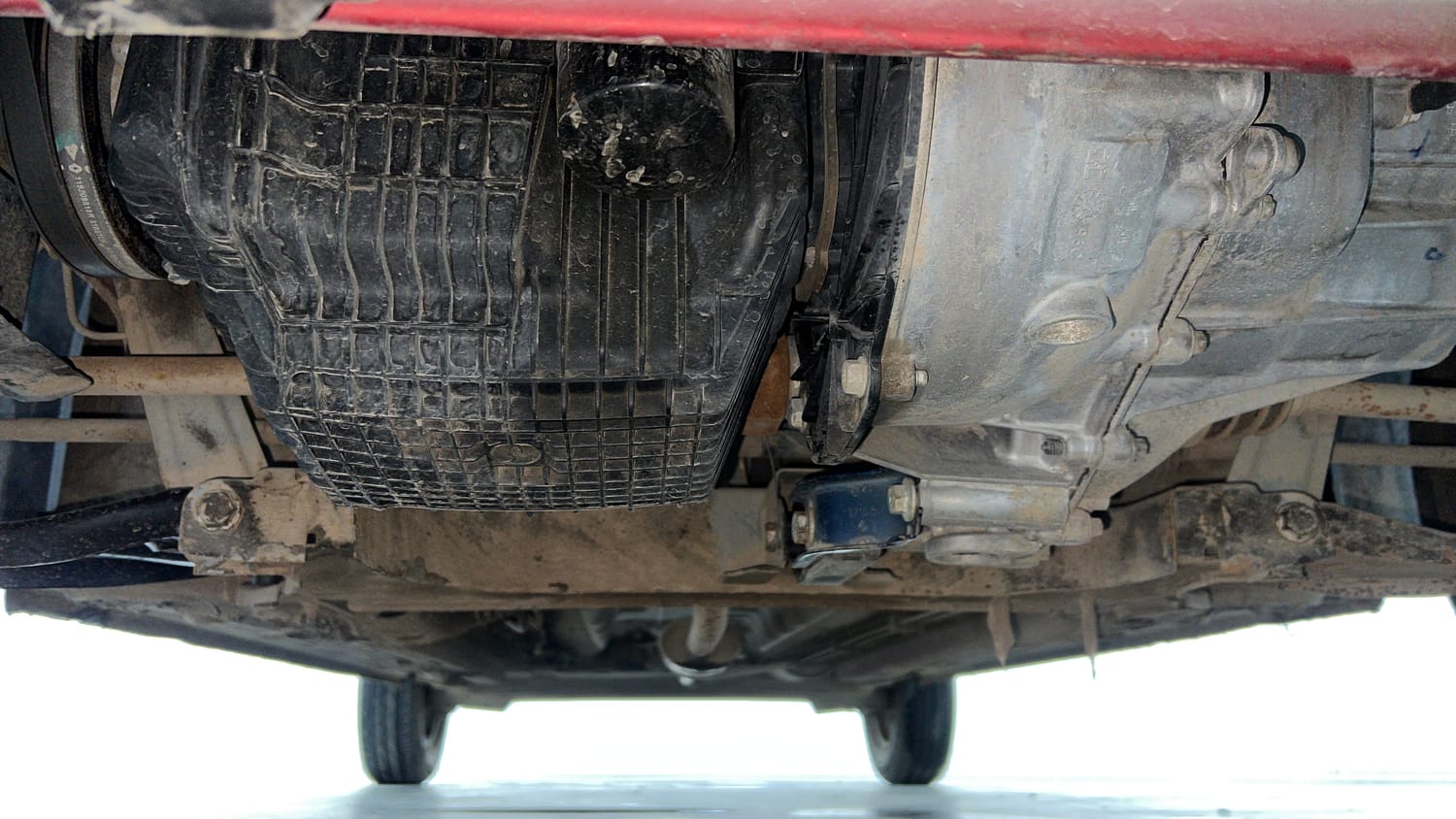 Used 2021 Renault Kwid RXT 1.0 Opt Petrol Manual extra FRONT LEFT UNDERBODY VIEW