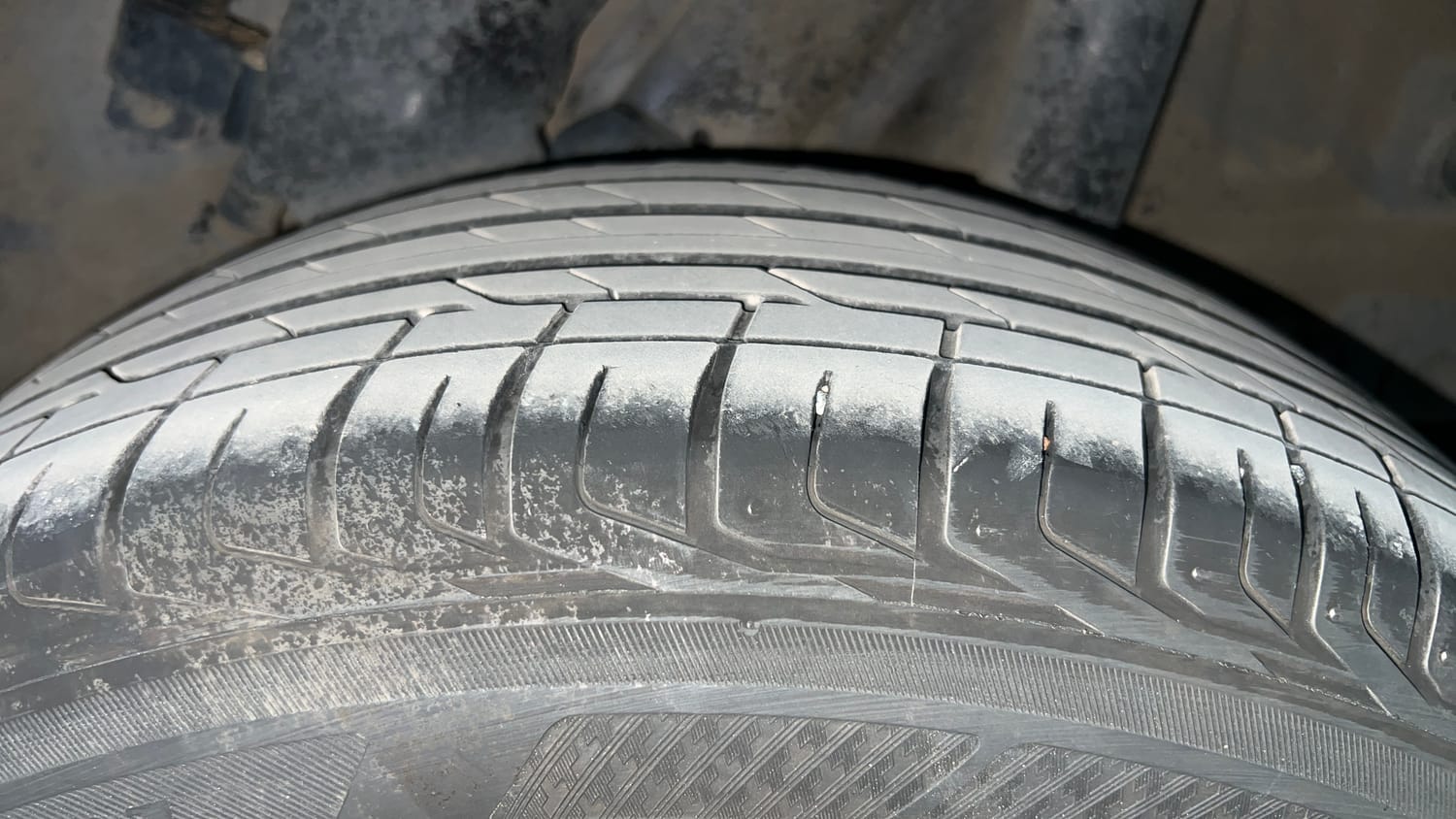 Used 2021 Hyundai Venue SX 1.5 CRDi Diesel Manual tyres LEFT REAR TYRE TREAD VIEW