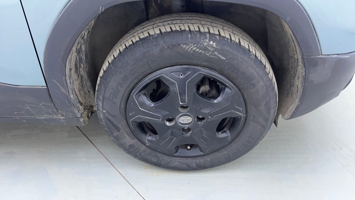 Used 2022 Tata Punch Accomplished MT Petrol Manual tyres RIGHT FRONT TYRE RIM VIEW
