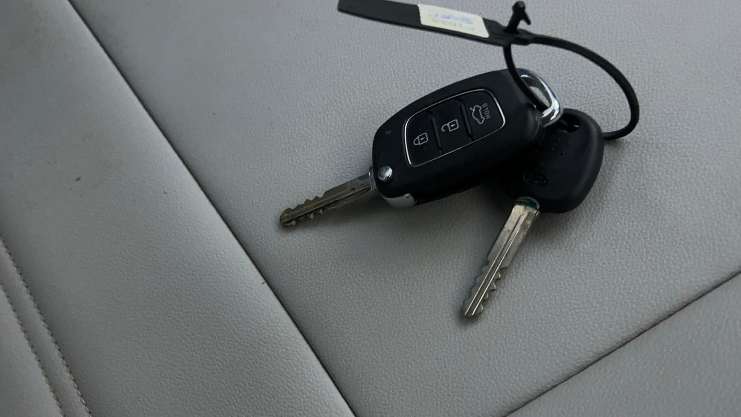 Used 2023 Hyundai Grand i10 Nios Sportz 1.2 Kappa VTVT Petrol Manual extra CAR KEY VIEW