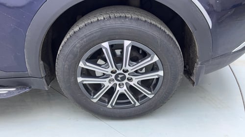 Used 2024 Mahindra XUV700 AX7 Luxury Pack Petrol AT 7 STR Petrol Automatic tyres LEFT REAR TYRE RIM VIEW