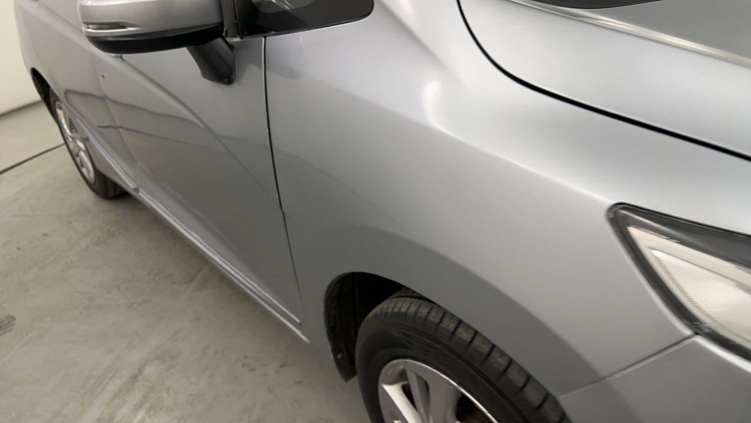 Used 2021 Honda Jazz VX CVT Petrol Automatic dents MINOR DENT