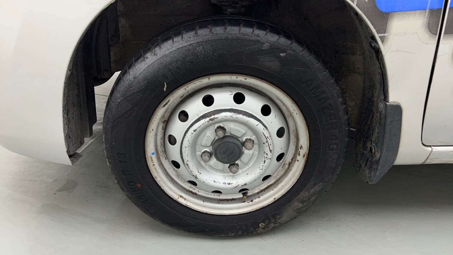 Used 2013 Maruti Suzuki Wagon R LXI CNG Cng Manual tyres LEFT FRONT TYRE RIM VIEW
