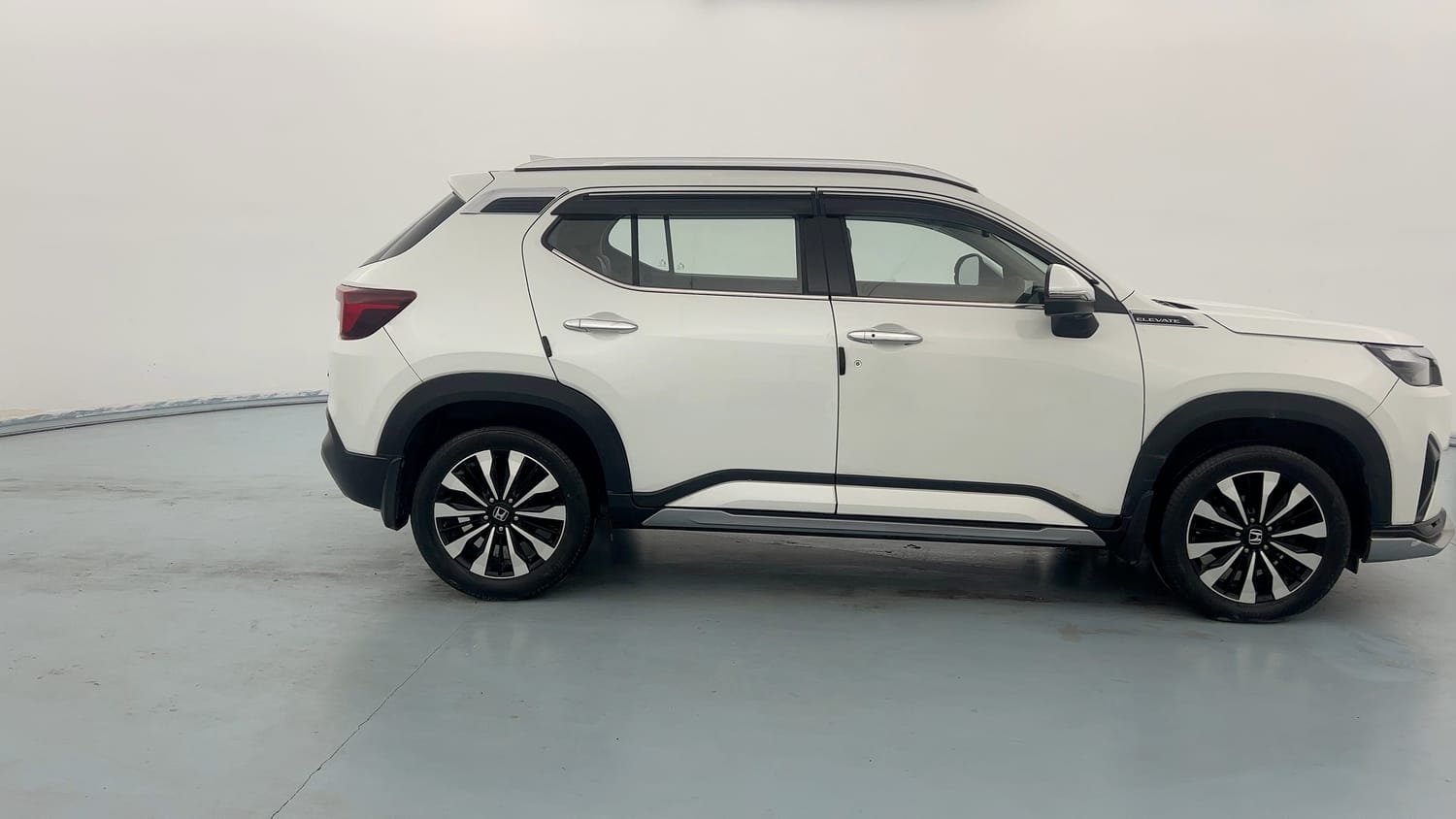 Used 2023 Honda Elevate ZX CVT Petrol Automatic exterior RIGHT REAR CORNER VIEW