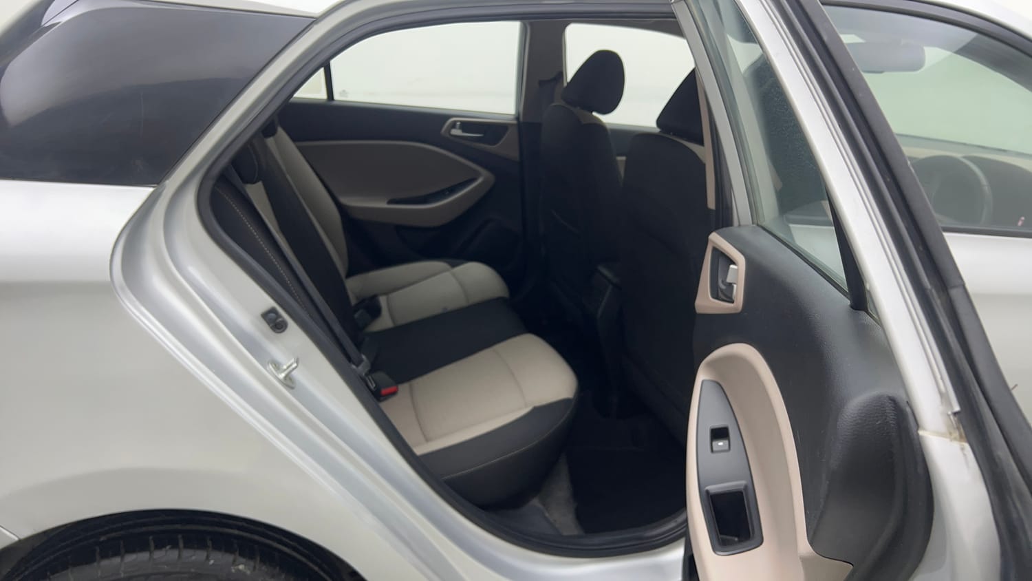 Used 2016 Hyundai Elite i20 Asta 1.2 Petrol Manual interior RIGHT SIDE REAR DOOR CABIN VIEW