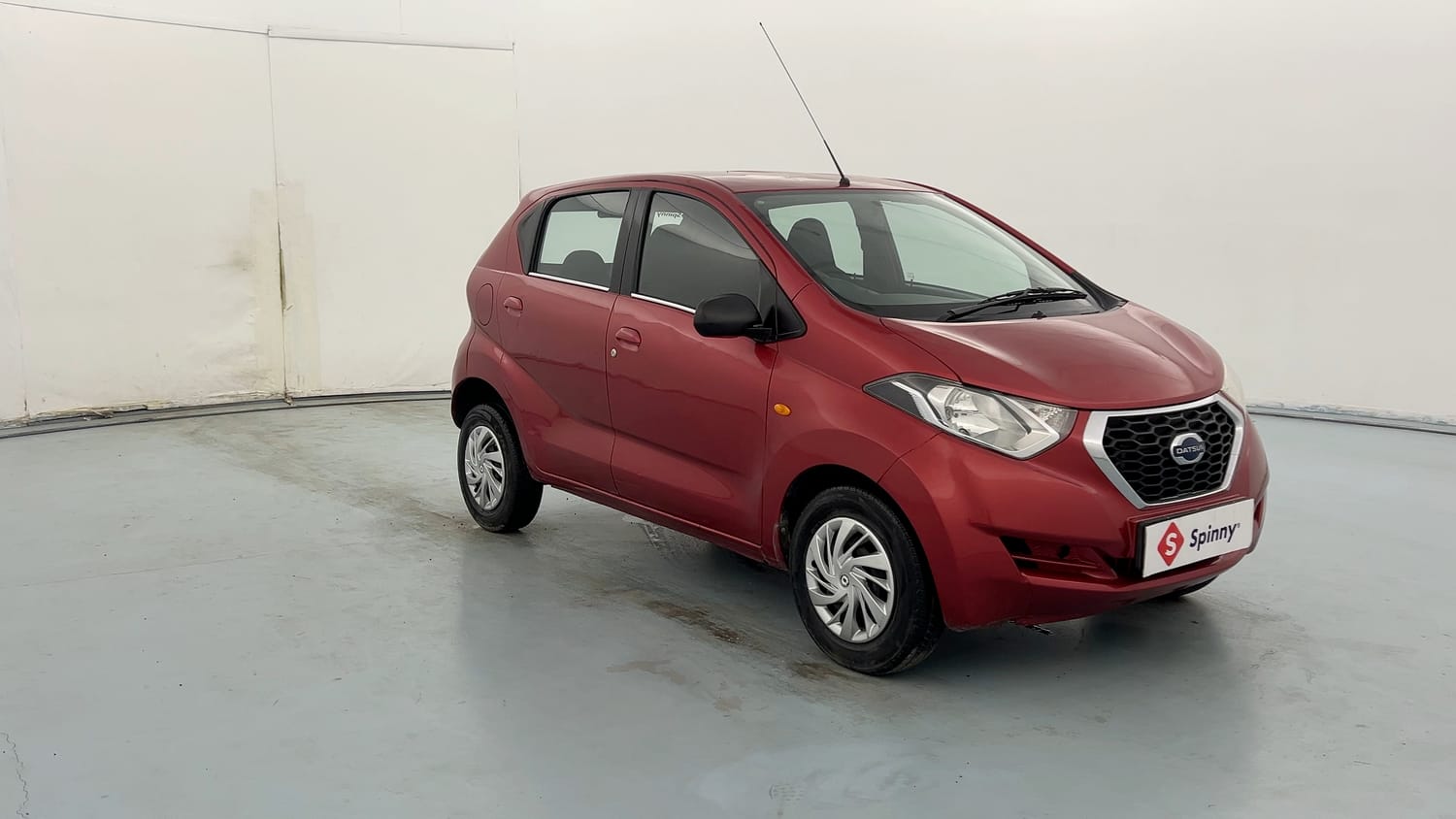 Used 2019 Datsun Redi-GO T (O) Petrol Manual exterior RIGHT FRONT CORNER VIEW