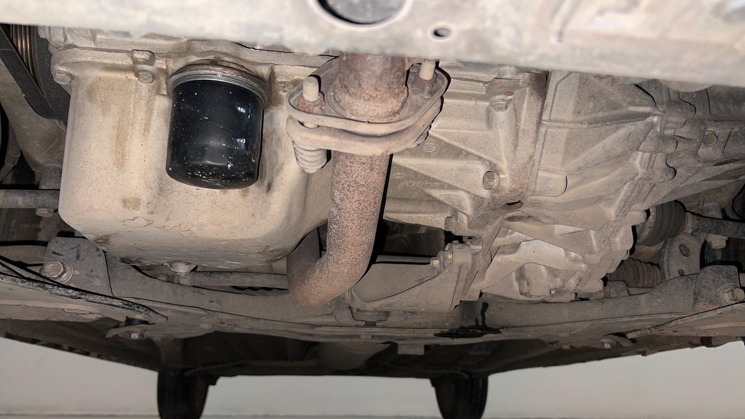 Used 2018 Maruti Suzuki Ignis [2017-2020] Zeta AMT Petrol Dual Tone Petrol Automatic extra FRONT LEFT UNDERBODY VIEW