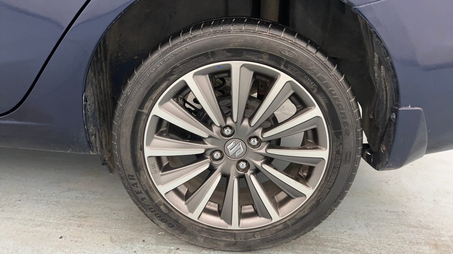 Used 2023 Maruti Suzuki Ciaz Alpha 1.5 Petrol Manual tyres LEFT REAR TYRE RIM VIEW
