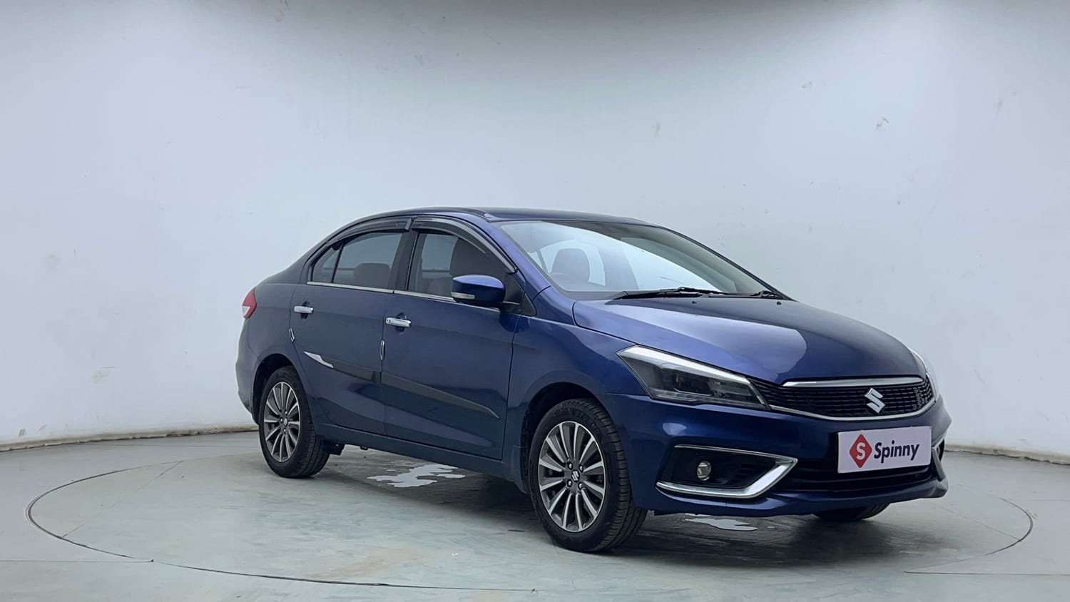 Used 2021 Maruti Suzuki Ciaz Alpha Hybrid 1.5 Petrol Manual exterior RIGHT FRONT CORNER VIEW