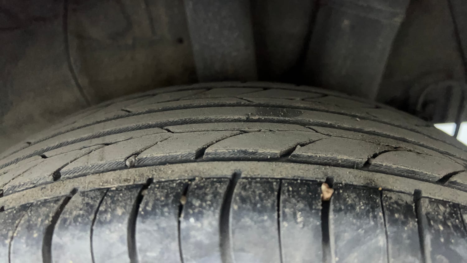 Used 2019 Hyundai Grand i10 Sportz 1.2 Kappa VTVT Petrol Manual tyres LEFT REAR TYRE TREAD VIEW