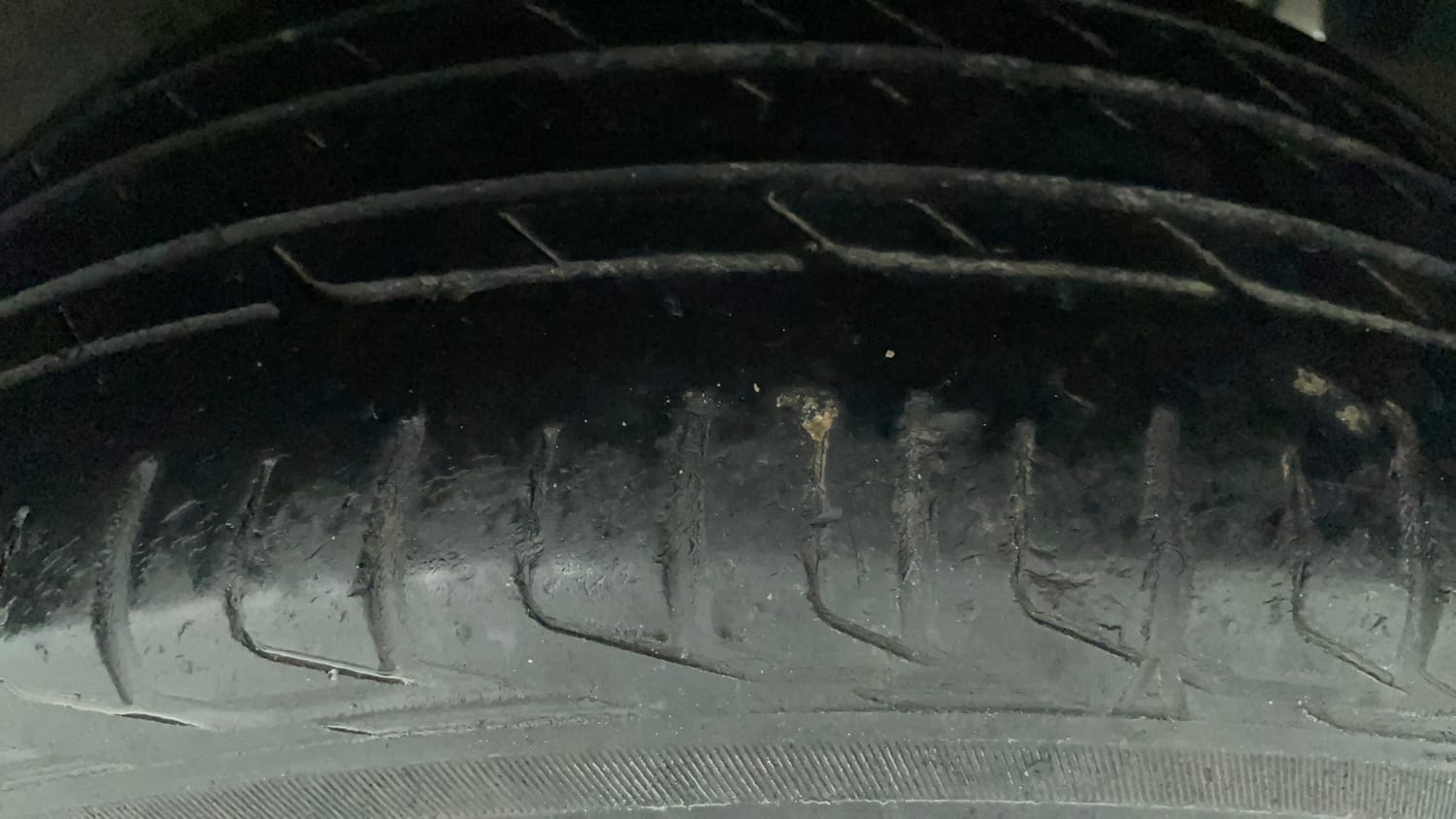 Used 2020 Tata Nexon XZ Plus Petrol Manual tyres LEFT REAR TYRE TREAD VIEW