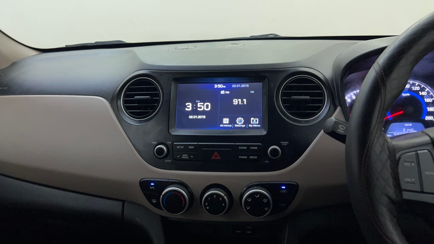 Used 2019 Hyundai Grand i10 Sportz 1.2 Kappa VTVT Petrol Manual top_features Touch screen infotainment system