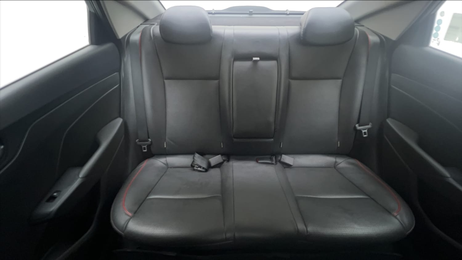 Used 2021 Hyundai Verna SX (O) 1.0 Turbo DCT Petrol Automatic interior REAR SEAT CONDITION VIEW