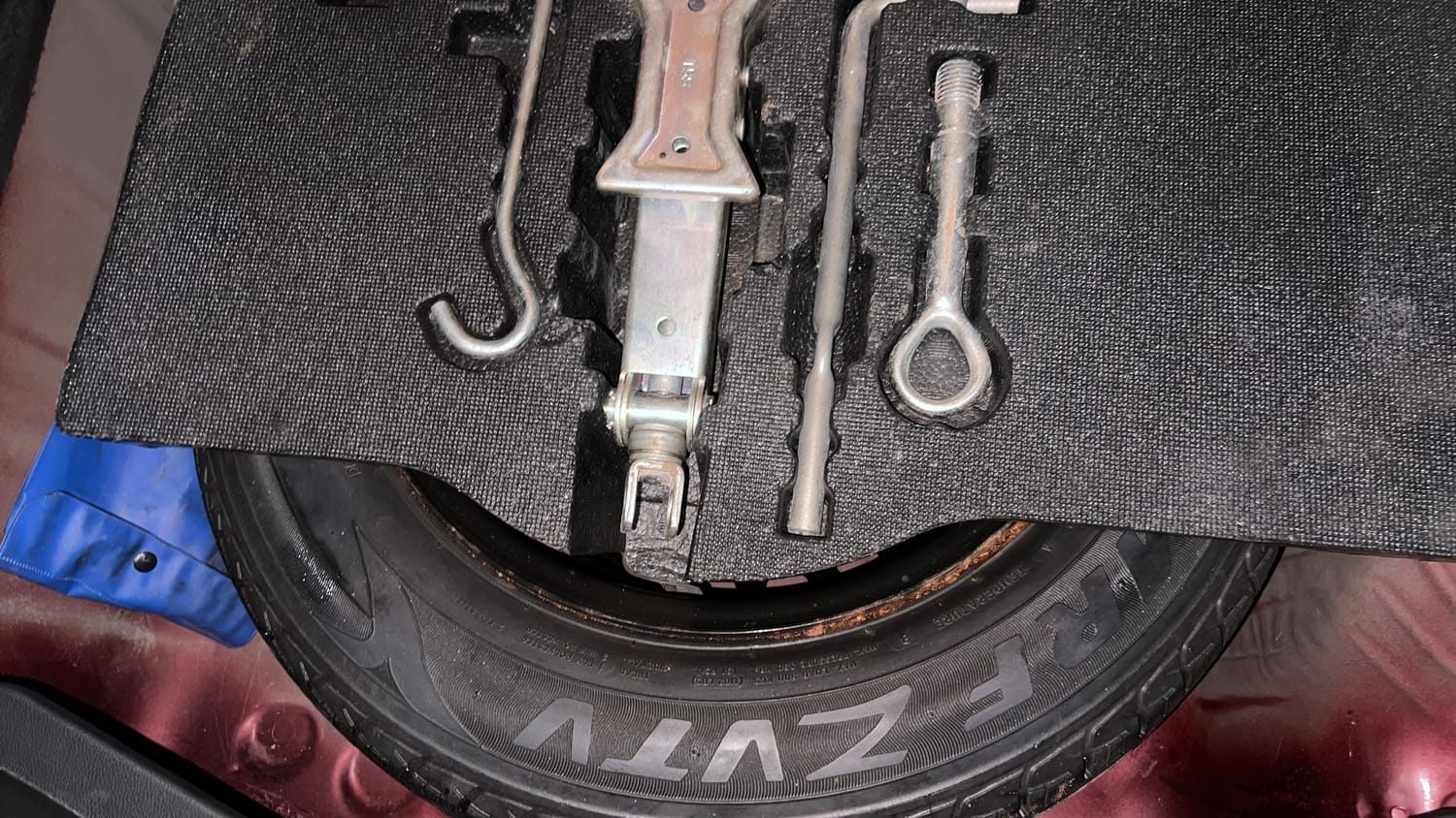 Used 2016 Honda Jazz S AT Petrol Automatic tyres SPARE TYRE VIEW