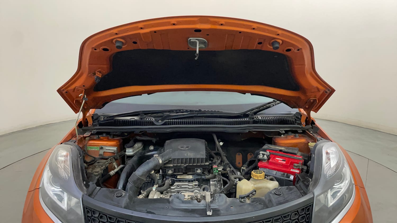Used 2018 Tata Nexon XZ Plus Petrol Manual engine ENGINE & BONNET OPEN FRONT VIEW