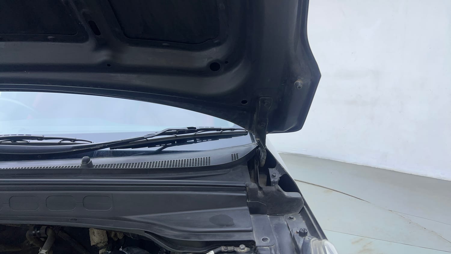 Used 2019 Hyundai Creta SX 1.6 AT Petrol Petrol Automatic engine ENGINE LEFT SIDE HINGE & APRON VIEW