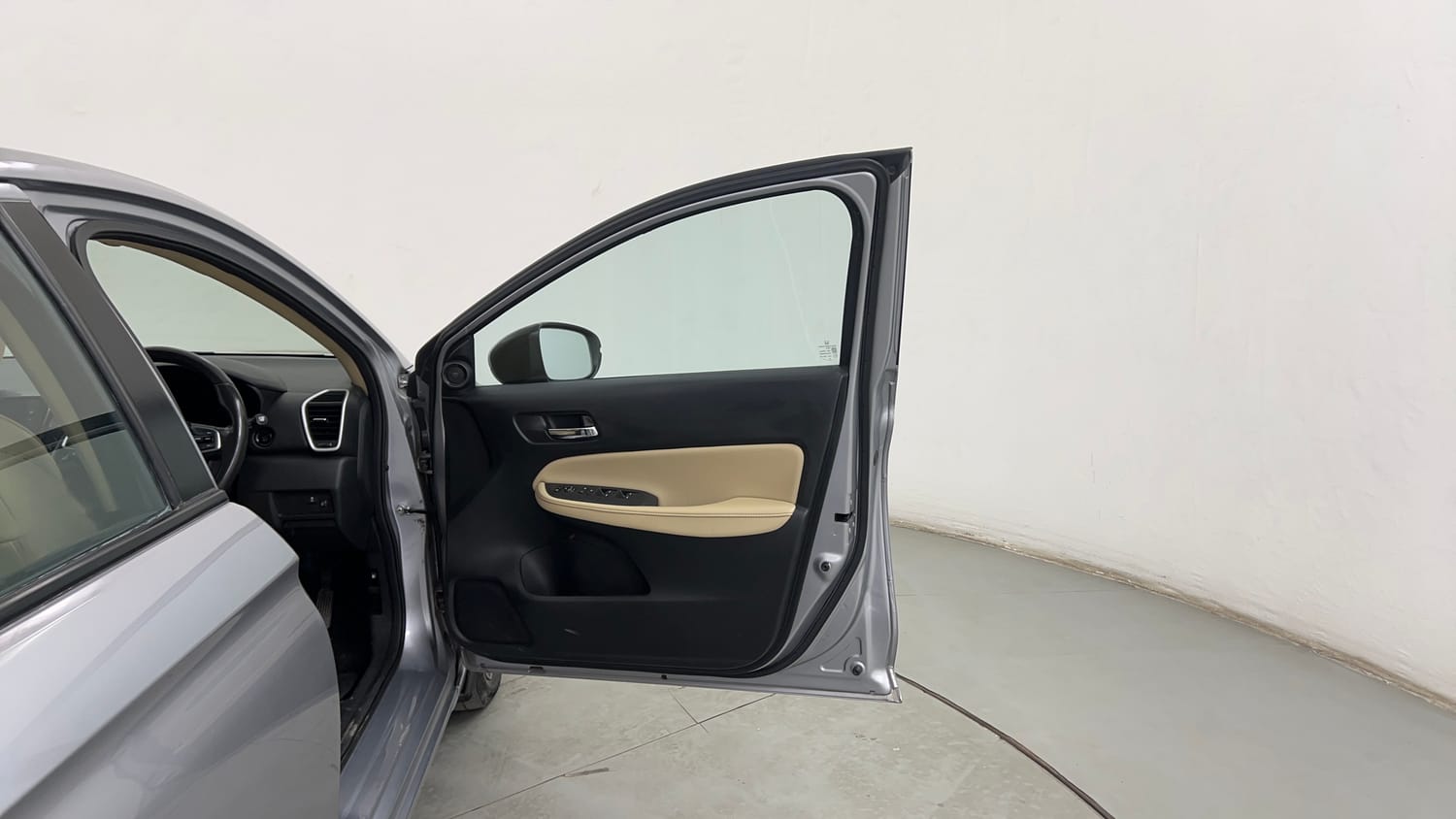 Used 2022 Honda City ZX CVT Petrol Petrol Automatic interior RIGHT FRONT DOOR OPEN VIEW