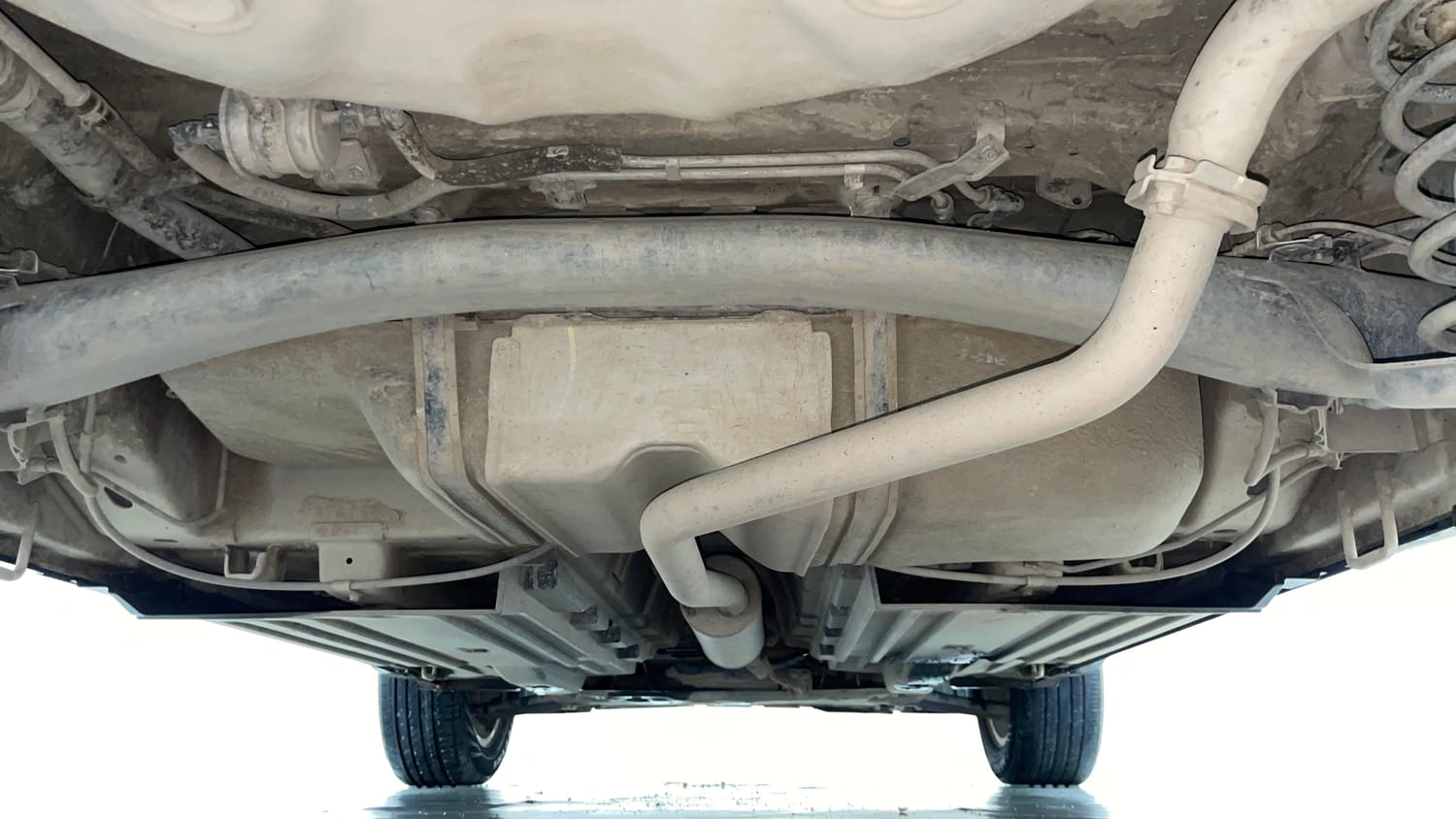 Used 2022 Maruti Suzuki Brezza ZXi Plus AT Petrol Automatic extra REAR UNDERBODY VIEW (TAKEN FROM REAR)
