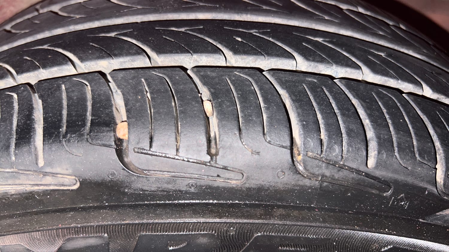 Used 2013 Honda Brio S MT Petrol Manual tyres LEFT REAR TYRE TREAD VIEW