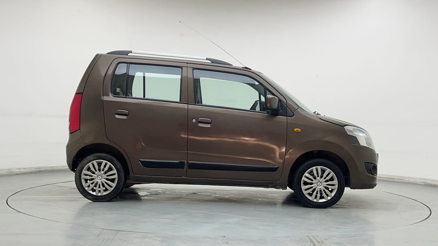 Used 2016 Maruti Suzuki Wagon R 1.0 VXI Petrol + CNG (Outside Fitted) Cng Manual exterior RIGHT SIDE VIEW