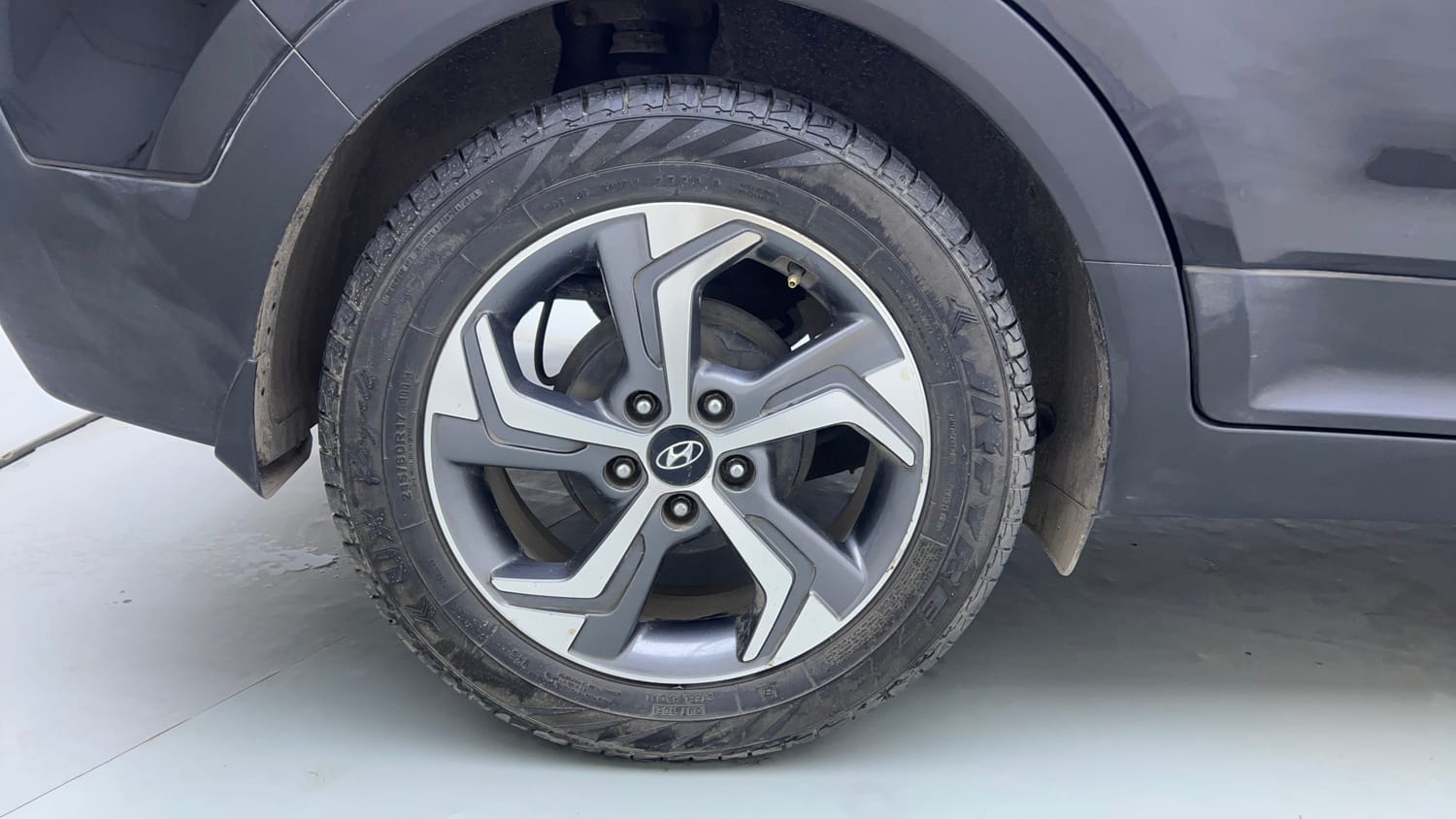 Used 2019 Hyundai Creta SX 1.6 AT Petrol Petrol Automatic tyres RIGHT REAR TYRE RIM VIEW