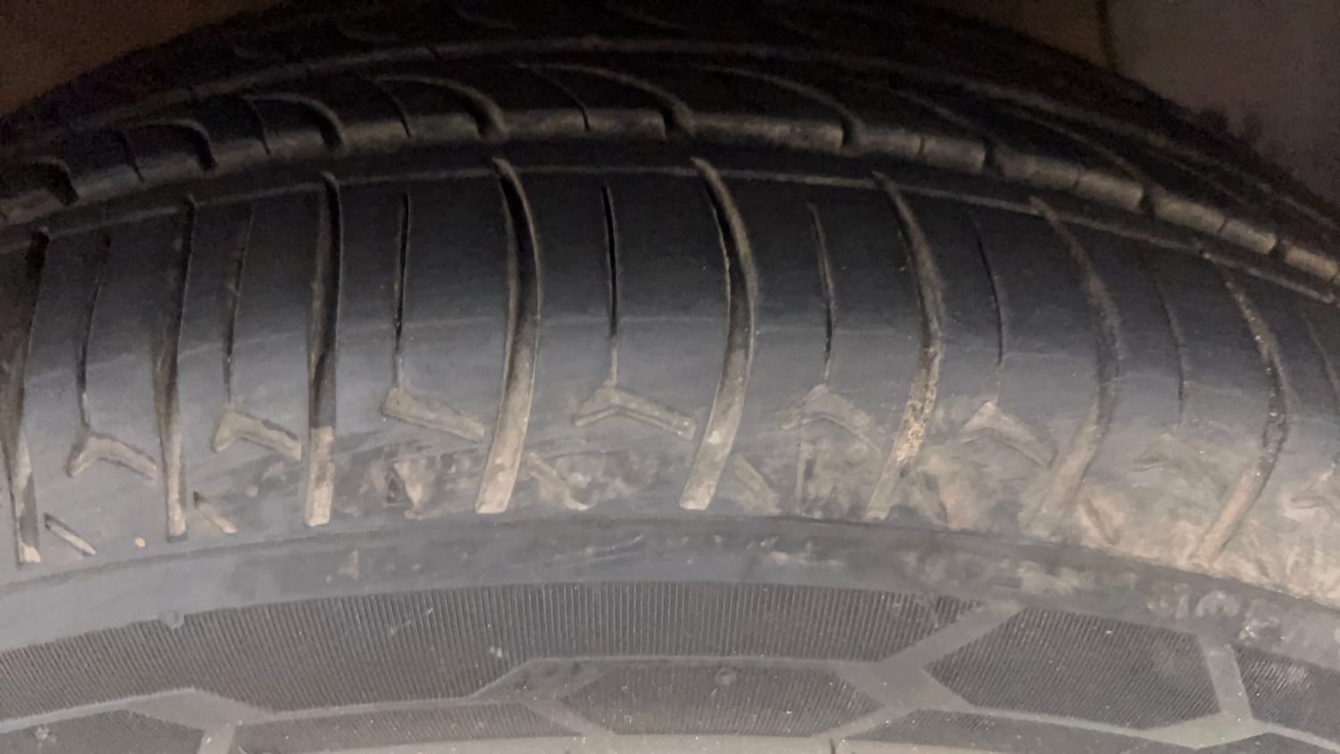 Used 2019 Hyundai Grand i10 Sportz 1.2 Kappa VTVT Petrol Manual tyres RIGHT FRONT TYRE TREAD VIEW