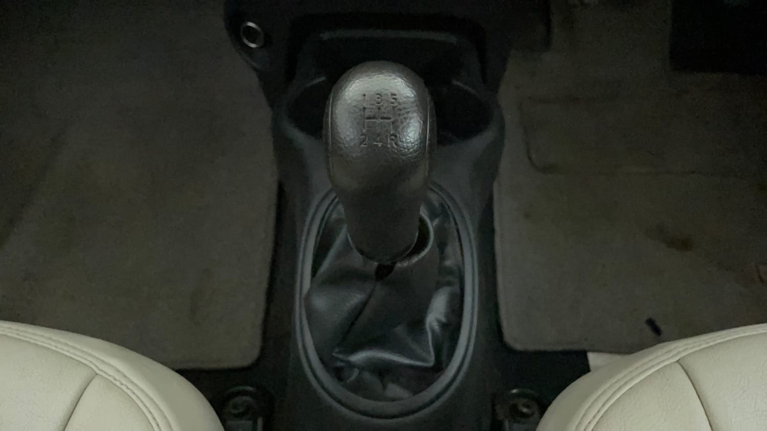 Used 2016 Nissan Micra Active XV Safety Pack Petrol Manual interior GEAR  KNOB VIEW