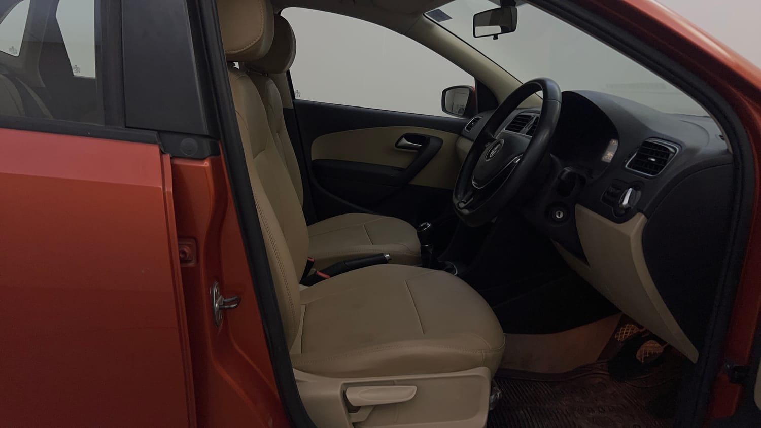 Used 2014 Volkswagen Polo Highline1.2L (P) Petrol Manual interior RIGHT SIDE FRONT DOOR CABIN VIEW